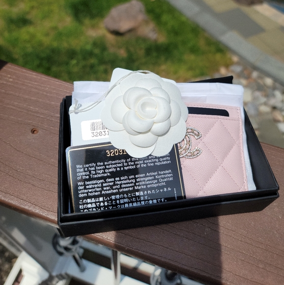 ❌️SOLD❌️ Chanel Pink Crystal ❤️ Cardholder Wallet - Picture 5 of 6